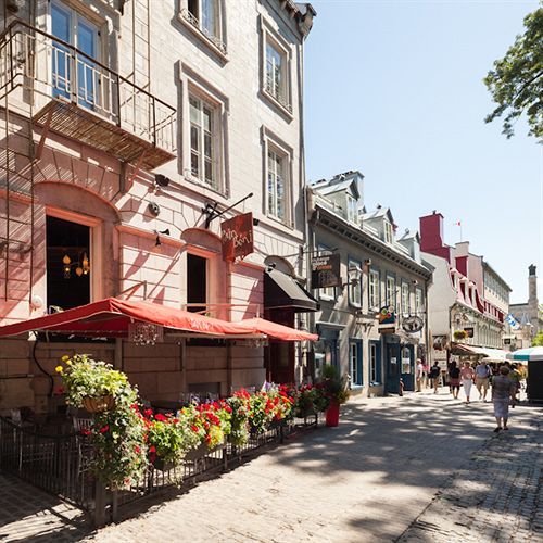 Place D'armes Inn
