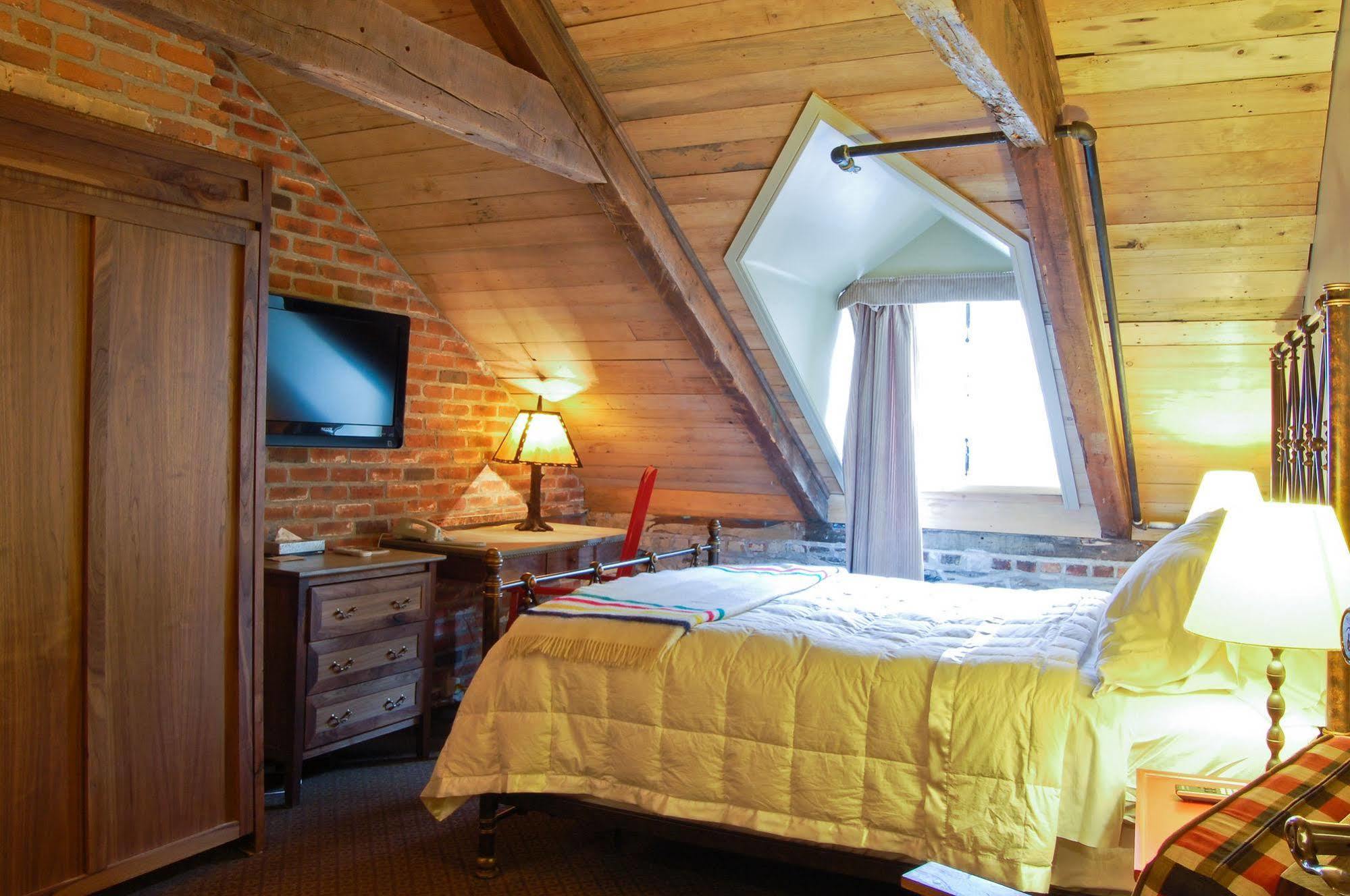 Place D'armes Inn 4*
